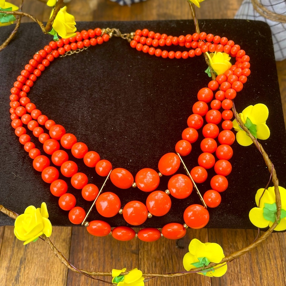 Vintage Red layer necklace